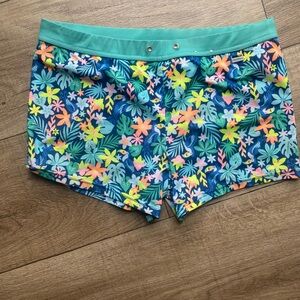 Chubbies Men's Swim Shorts with Tropical Floral Print